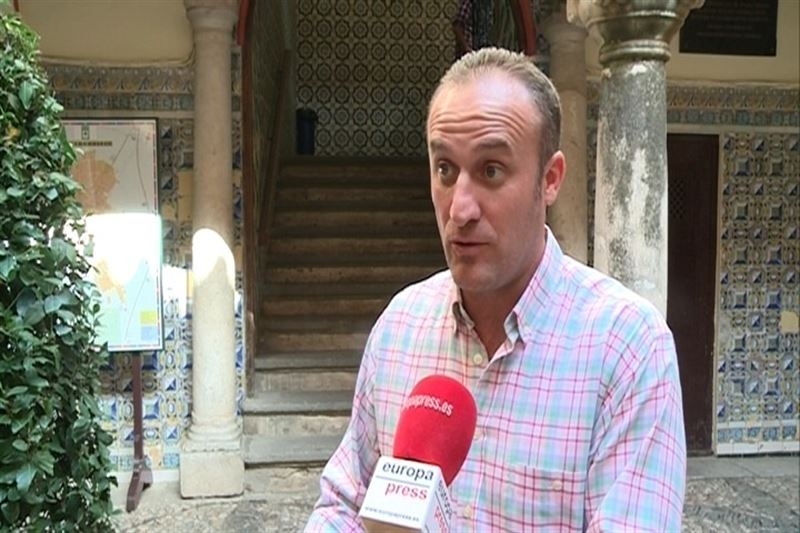 El alcalde de Almendralejo agradece la paralización del concurso