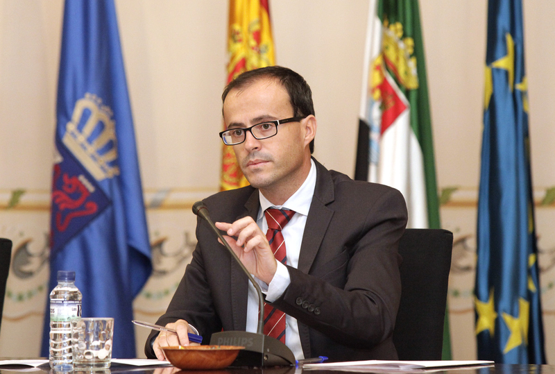 La Diputación de Badajoz designa en un pleno extraordinario a los cargos de la Corporación