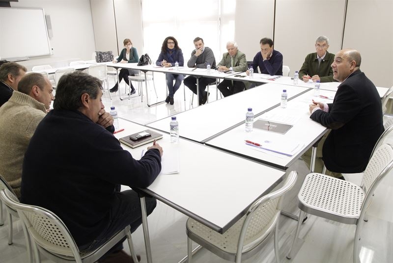 La Diputación de Badajoz planifica su colaboración con las denominaciones de origen para potenciar el turismo