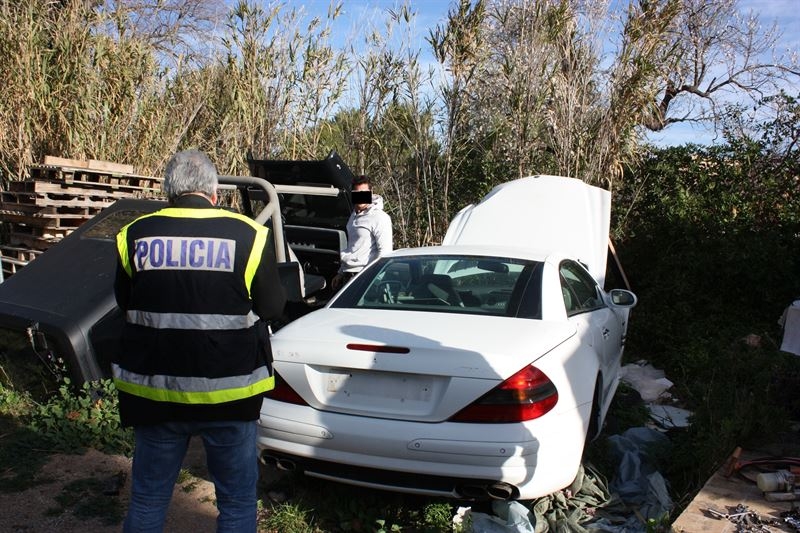 Detenidos en Mallorca y Don Benito 14 miembros de una red dedicada al tráfico ilícito de vehículos