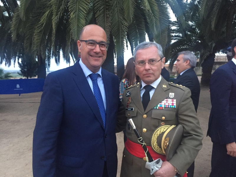 La Diputación de Badajoz asistió a la celebración del Día de las Fuerzas Armadas