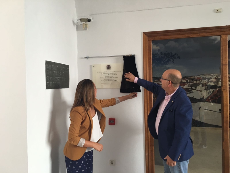 Jerez de los Caballeros inaugura su nueva Oficina Municipal de Turismo en el Conventual de San Agustín