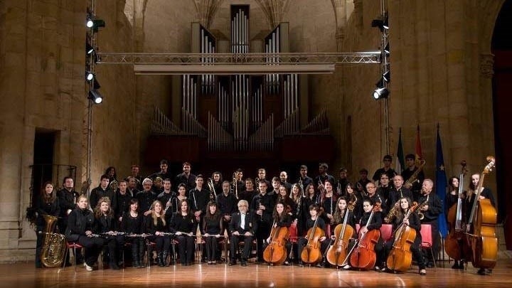 La banda de la Diputación de Cáceres ofrece este domingo un concierto solidario a beneficio de Cruz Roja