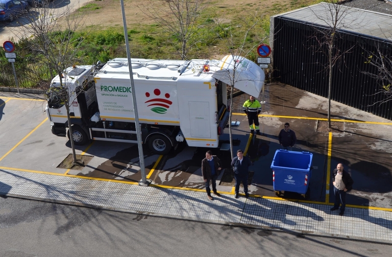 Promedio limpia y desinfecta más de 250.000 contenedores de residuos urbanos de la provincia de Badajoz en 2016
