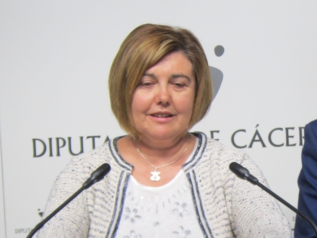 La presidenta de la Diputación de Cáceres pide 