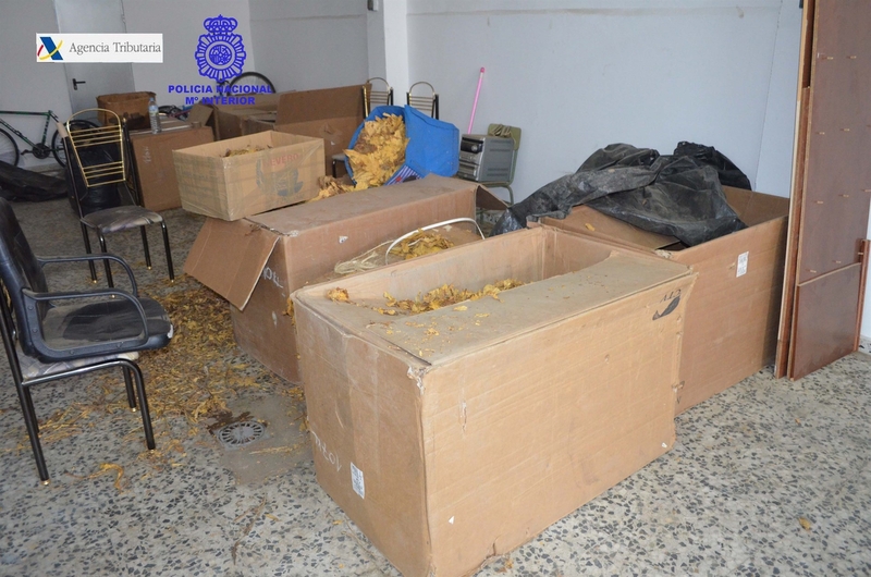 Dos detenidos en Badajoz por contrabando de tabaco tras incautarles más de 400 kilos de picadura para liar