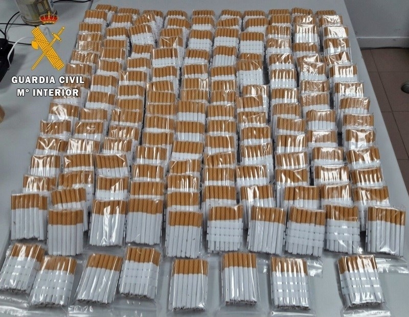 Intervenidos en Montijo y Badajoz 4.200 cigarrillos y un kilo de picadura preparados para su venta ilegal