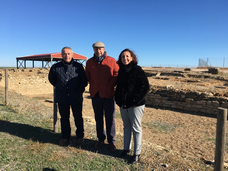 La Diputación de Badajoz se interesa por las posibilidades turísticas del yacimiento Contributa Iulia Ugultunia