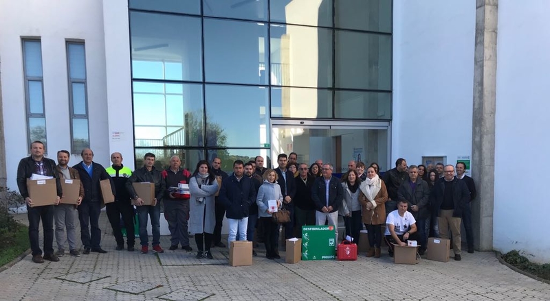 La Diputación de Badajoz inicia el proceso de entrega a todos los municipios de la provincia de un desfibrilador