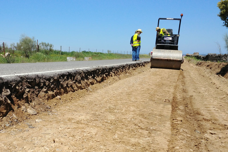 La Diputación acomete obras en la carretera CC-27.1, de Plasenzuela a la A-58