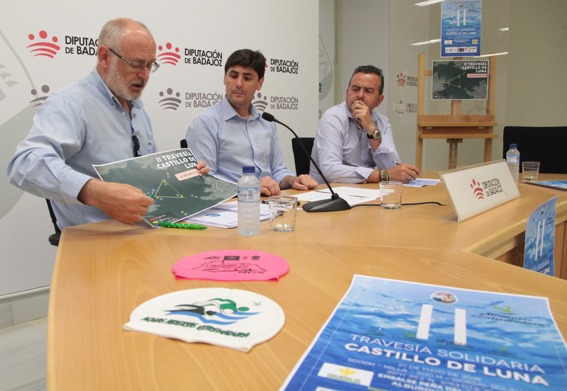 La II Travesía Solidaria 'Castillo de Luna' espera reunir a 200 nadadores en el embalse Peña del Águila de Alburquerque