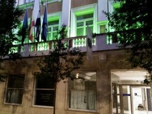 La Diputación se adhiere al Día Internacional de la ELA iluminando su fachada en verde