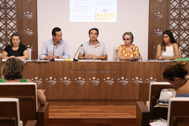 Táliga pone en marcha un programa pionero sobre coeducación y corresponsabilidad en Extremadura