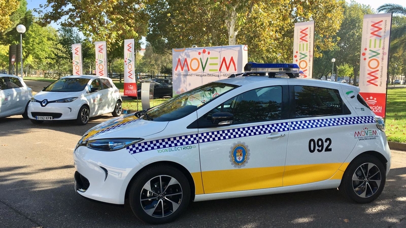 Diputación de Badajoz hace entrega de los primeros vehículos eléctricos del Plan MOVEM en la inauguración de FEVAL MOTOR