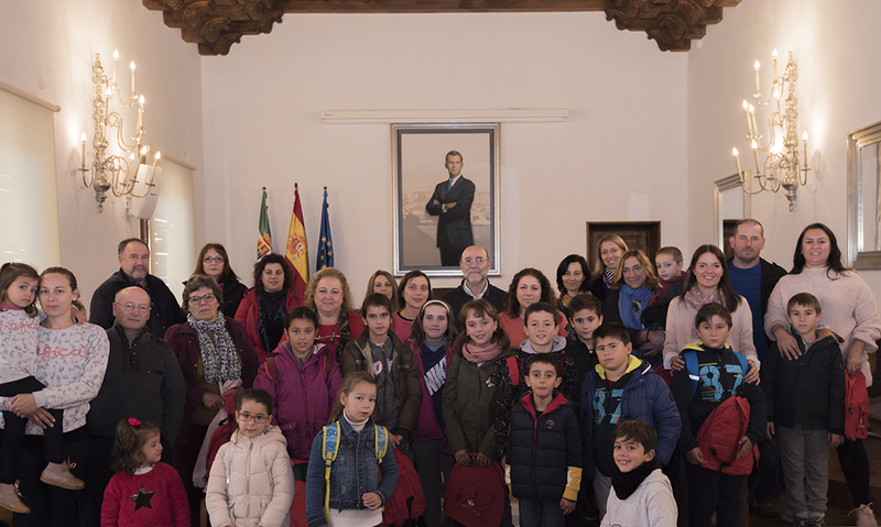 Niños y niñas de la provincia conocen la Diputación de Cáceres