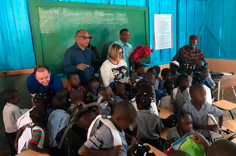 Niños y niñas de la comunidad haitiana de Los Algodones ya tienen escuela con ayuda de las diputaciones extremeñas y Aexcid