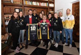 Diputación da todo su apoyo al Club Baloncesto Al-Qázeres que se prepara para la Copa S. M. La Reina de baloncesto femenino