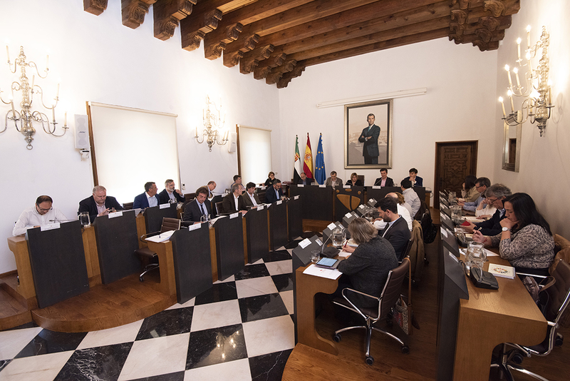 El Pleno aprueba 200.000 euros para que asociaciones de la Tercera Edad puedan desarrollar actividades lúdicas y formativas