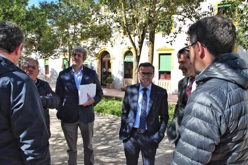 El presidente de la Diputación de Badajoz visita Puebla de Sancho Pérez