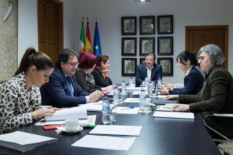 Convenio entre la Junta y las dos diputaciones para la coordinación y colaboración de políticas en materia de mancomunidades integrales de municipios