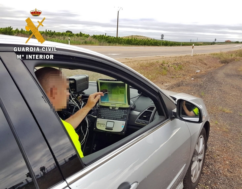 La Guardia Civil investigó a un vecino de Rena por circular con un turismo a 211 km/h