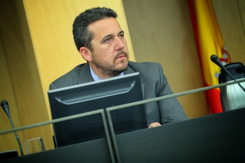 El PP pide en el Congreso medidas que alivien las largas listas de espera de la ITV en Badajoz 
