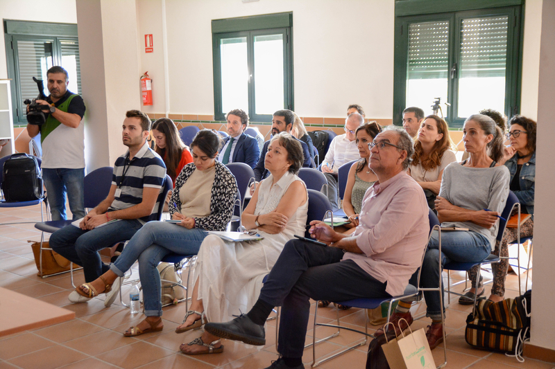 La Diputación de Badajoz celebra en la Cocosa su segundo EcoDesayuno