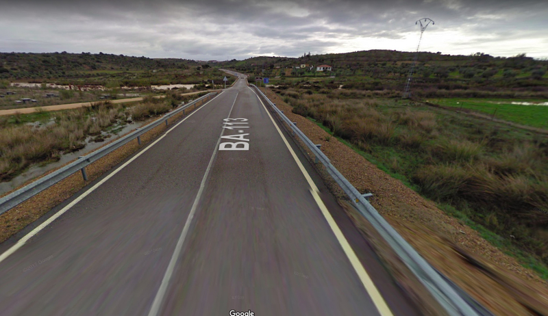 Corte al tráfico de la carretera que une Quintana de la Serena a EX-210 por Valle de la Serena