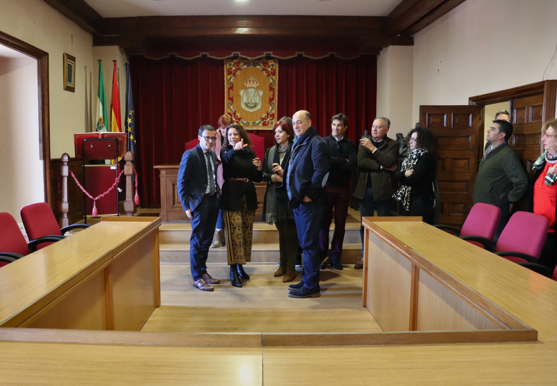 El presidente de la Diputación visita las actuaciones ejecutadas con el Plan Dinamiza en Fregenal de la Sierra