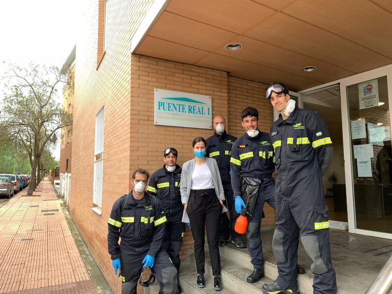 Los bomberos de la Diputación han actuado en limpieza y desinfección en 16 edificios de la provincia