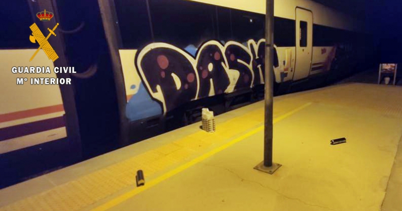 La Guardia Civil detiene a un joven por realizar ''Graffitis'' en dos vagones de tren 