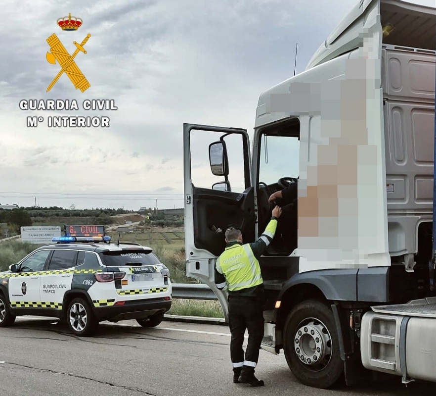 La Guardia Civil investigó al conductor de un camión de gran tonelaje cuando sextuplicaba la tasa de alcohol permitida