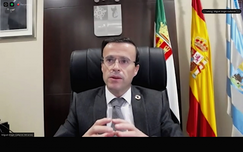 Gallardo apuesta por la rehabilitación de los cascos históricos de los municipios