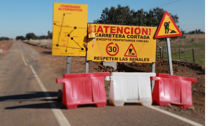 Corte en la Carretera Provincial BA-078 de Higuera de Vargas a EX-112 por Zahínos