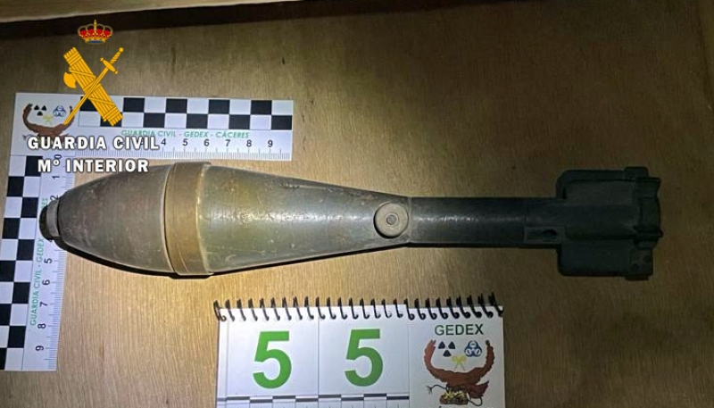 La Guardia Civil desactiva un proyectil de mortero de la Guerra Civil hallado en una vivienda de Azuaga