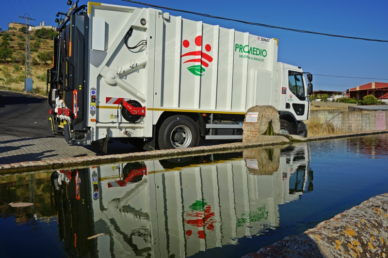 Promedio licita cinco camiones de recogida de residuos por un millón de euros