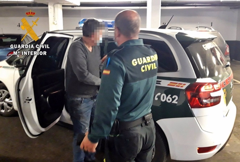 La Guardia Civil detiene a dos almendralejenses por el robo con intimidación en una gasolinera de Santa Marta