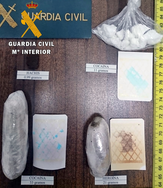 La Guardia Civil detiene a tres vecinos de Llerena por tráfico de drogas