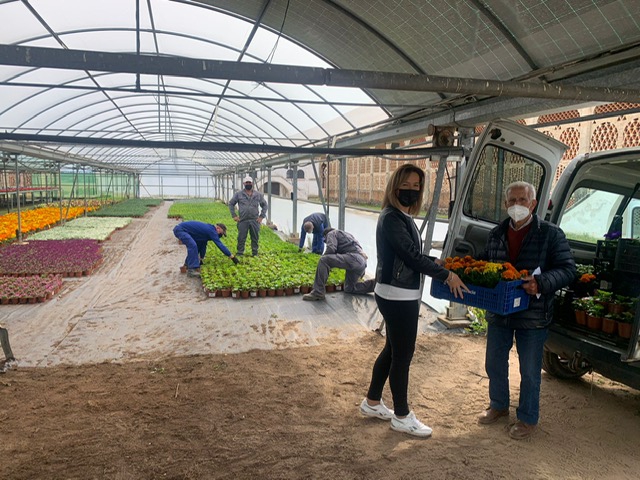 La diputada Elisabeth Martín asiste a la entrega de plantas de la Campaña de Primavera 2021 que arranca con la Mancomunidad de Campo Arañuelo