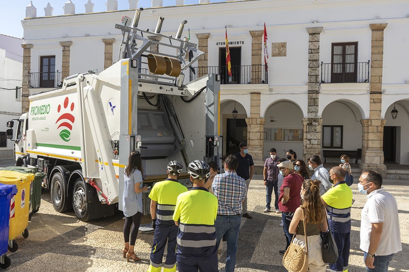 Fuente del Maestre estrena camión de recogida de basura