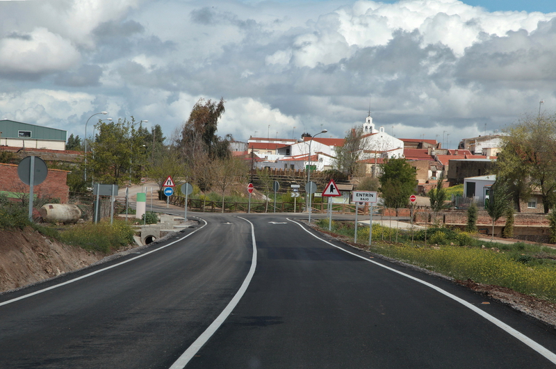 Corte de tráfico en la Carretera Provincial BA-055, Corte de Peleas a Torre de Miguel Sesmero por Entrín Bajo