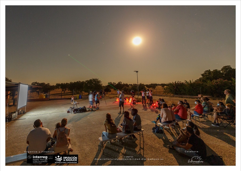 Más de 400 personas han disfrutado del cielo nocturno gracias a las observaciones astronómicas de la Diputación