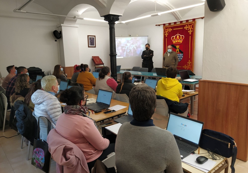 Inaugurado el curso de ''Atención sociosanitaria a personas dependientes en instituciones sociales''