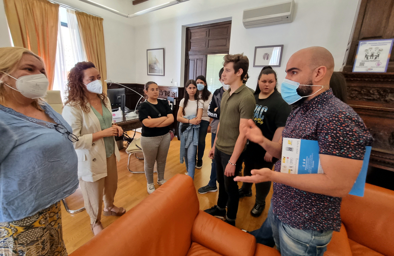 Alumnos del Centro de Formación Profesional de AEXPAINBA harán sus prácticas en distintos servicios de la Diputación de Badajoz