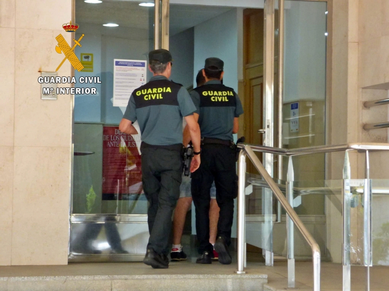 La Guardia Civil detiene al atracador de una Casa de Apuestas en Castuera