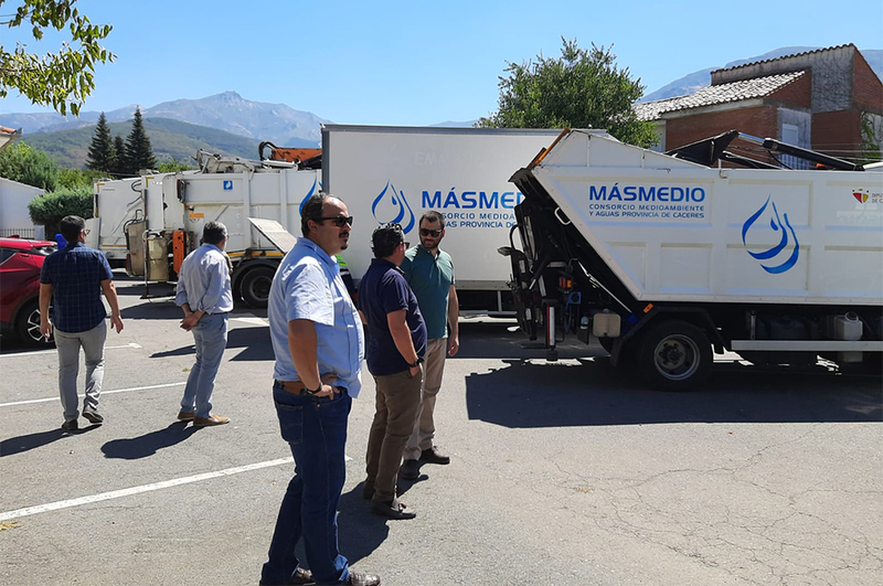 El Consorcio MásMedio presenta nuevos camiones para reforzar el servicio de Recogida de Residuos Sólidos Urbanos que presta a los municipios de la Man