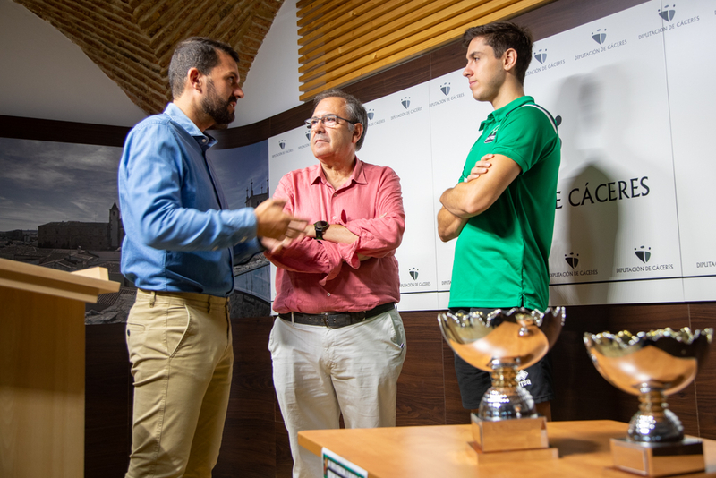 El VIII Trofeo Internacional de Baloncesto Turismo Provincia de Cceres vuelve a unir a La Raya a travs del deporte