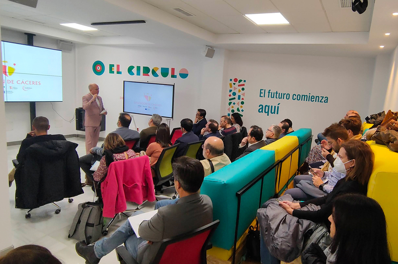 La creación de seis oficinas y una ventanilla única para ayudar a la digitalización de las empresas, proyectos de la Estrategia Digital para Pymes 