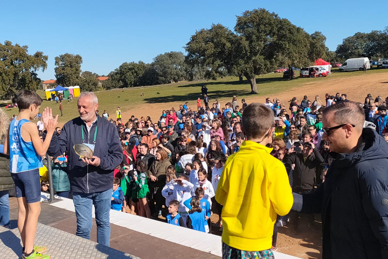 Yann Schrub y Nancy Jepleting primeros puestos en las categorías absolutas del LII Gran Premio Cáceres de Campo a Través