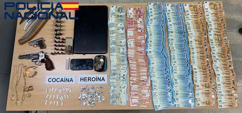 Cuatro detenidos y tres puntos de venta de droga desmantelados en una operacin en Villanueva de la Serena
